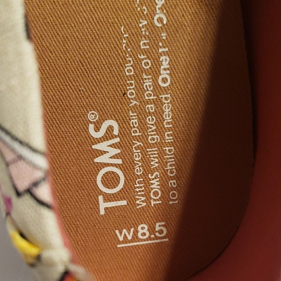 Toms Cream and Pink Floral Canvas Flats - Picture 2 of 6